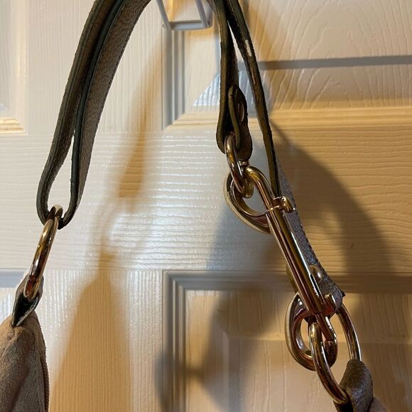 Lexi Bloom khaki faux suede and gold tone studs ajustable shoulder bag - Picture 4 of 12